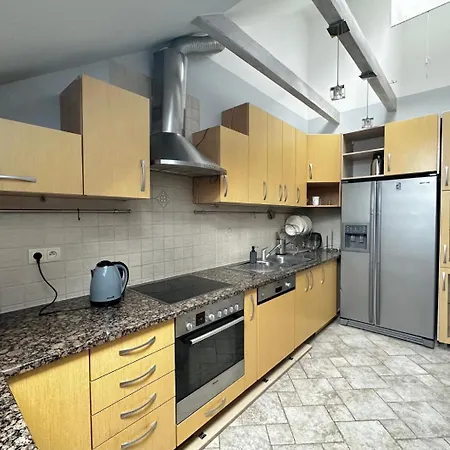 Movie - Charming Place, 15 Minutes To Old Town & 5 Minutes To Seaside Privatunterkunft Danzig