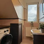 Séjour chez l'habitant Movie - Charming Place, 15 Minutes To Old Town & 5 Minutes To Seaside Gdańsk