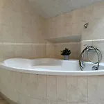 Movie - Charming Place, 15 Minutes To Old Town & 5 Minutes To Seaside * Gdańsk