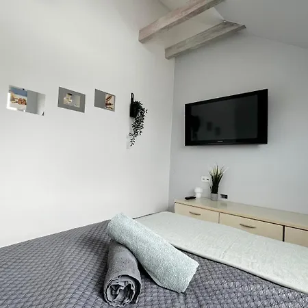 Privat bolig Movie - Charming Place, 15 Minutes To Old Town & 5 Minutes To Seaside Gdańsk